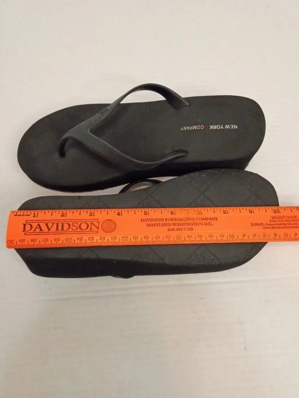 New York & Company Black Platform Wedge Flip Flops Sandals Women's Size 8 - Picture 7 of 7